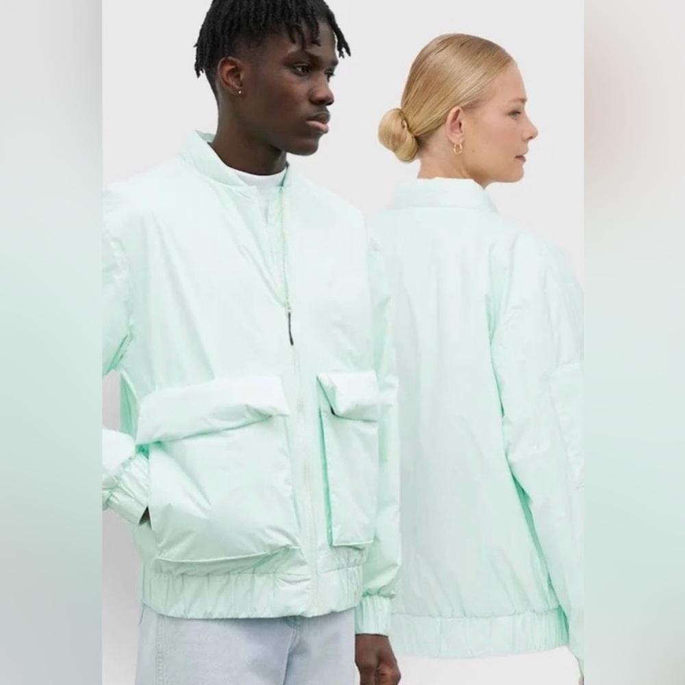 Rains NWT Green Fuse Bomber Rain Jacket lightweight Coated Shell Waterproof M